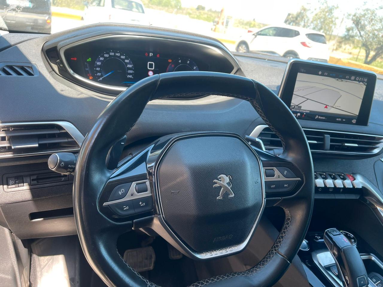 Peugeot 3008 BlueHDi 130 S&S EAT8 Allure