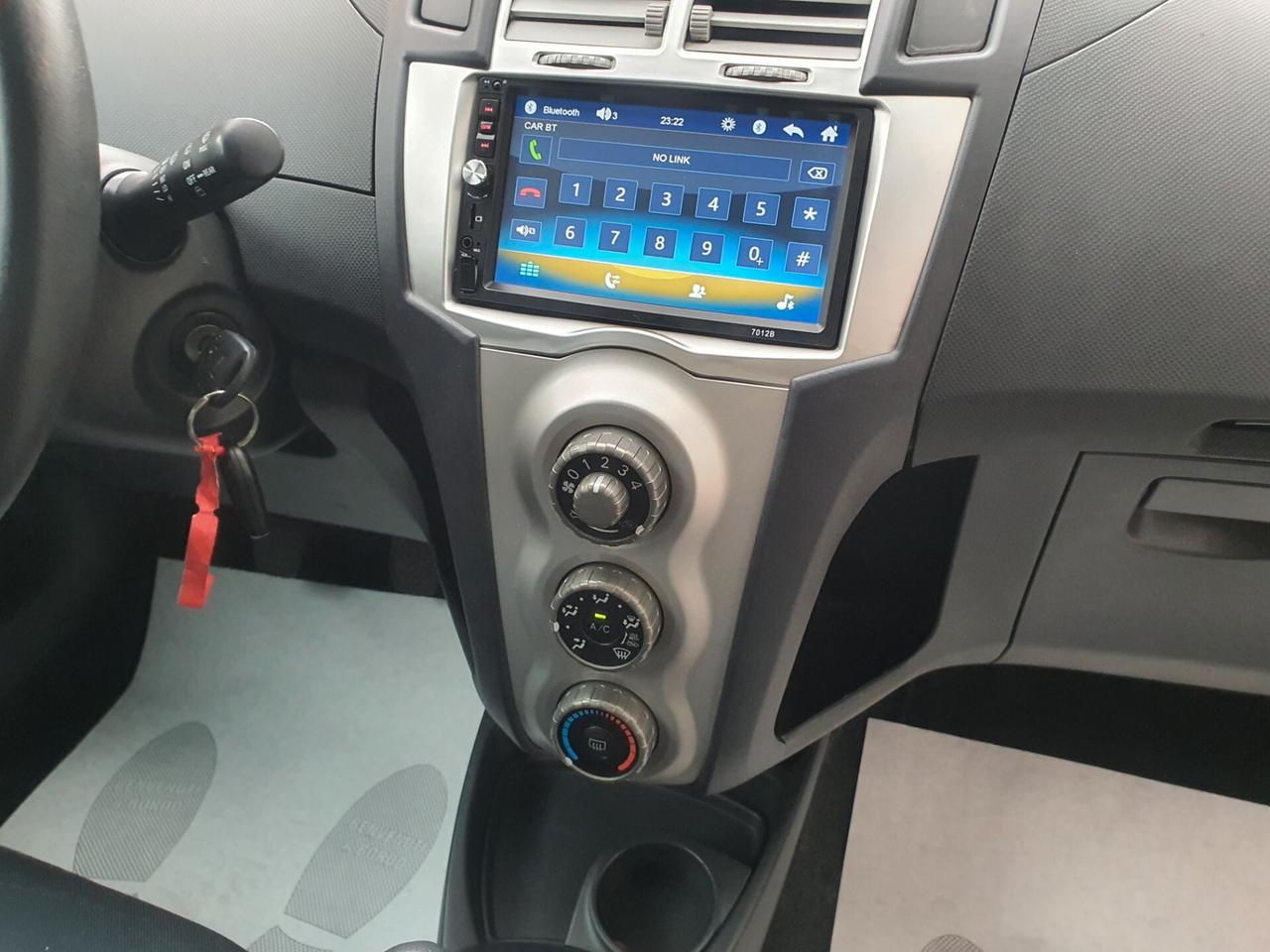 Toyota Yaris 1.0 benzina
