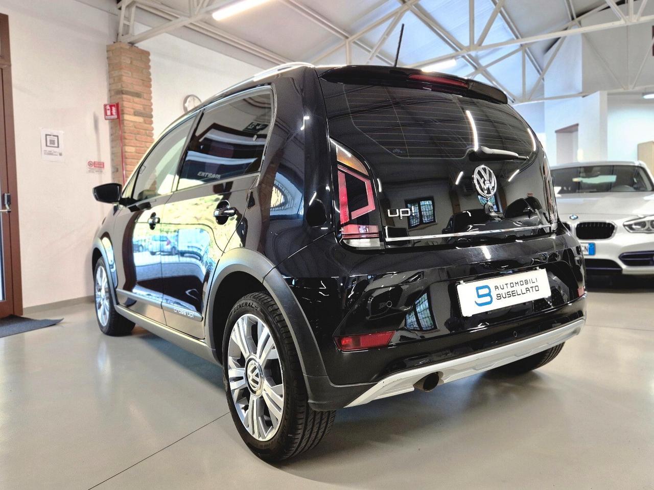 Volkswagen up! 1.0 75 CV 5p. cross BlueMotion Technology