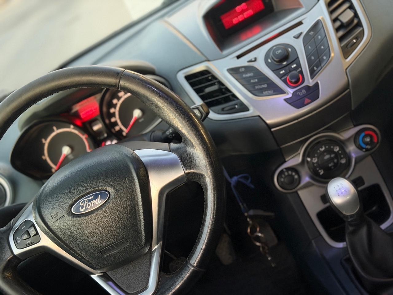 Ford FIESTA 1.4 DIESEL 2011