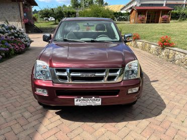 Isuzu D-Max 3.0 TD cat Space Cab 4WD Pick-up LS