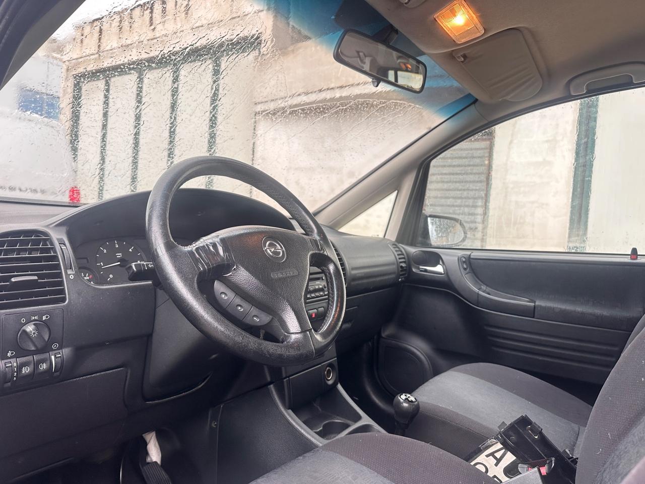 Opel Zafira 2.0d Elegance-2002 !!7 posti !!