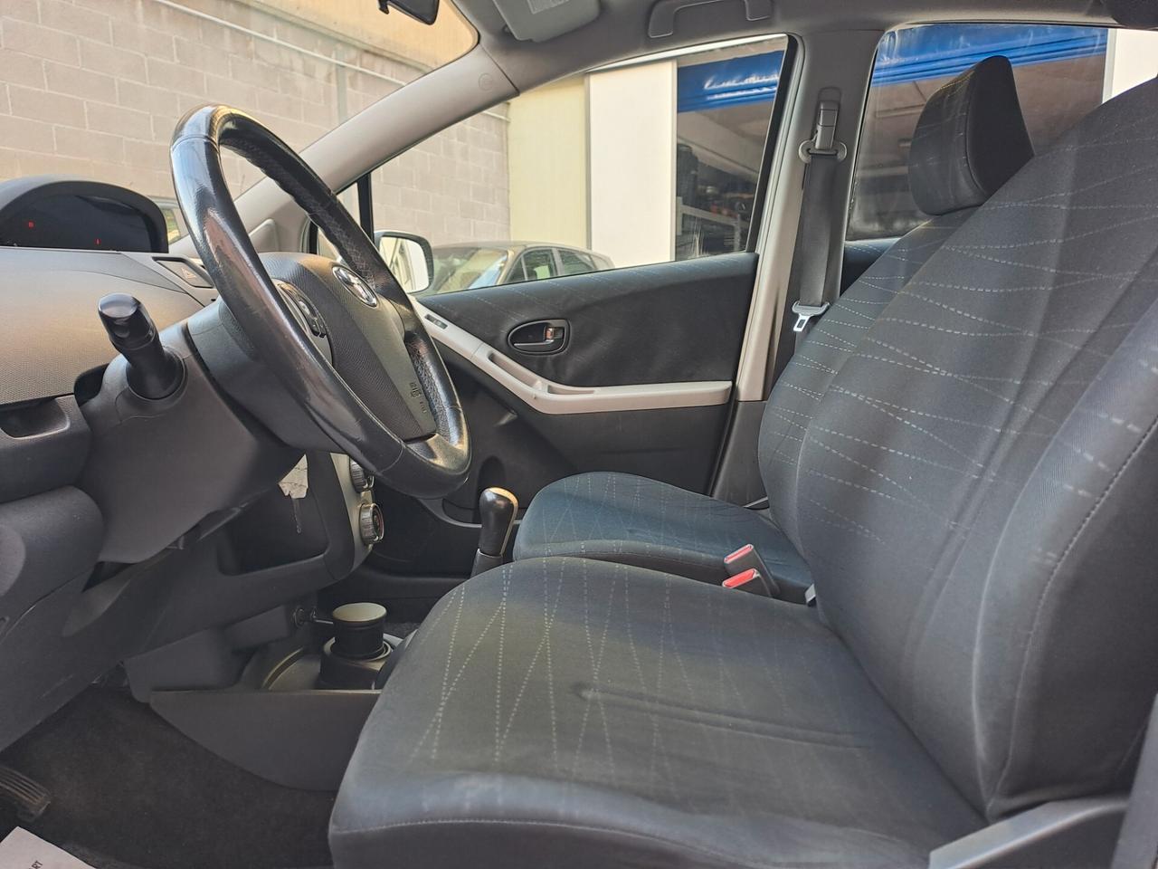 TOYOTA YARIS 1.0 BENZINA *72.000 KM*