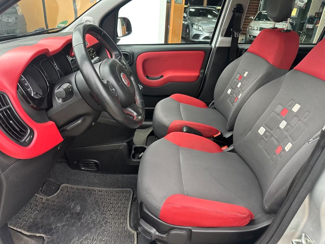 Fiat Panda 1.2 Lounge/5 posti/Prima mano/Aria condizionata