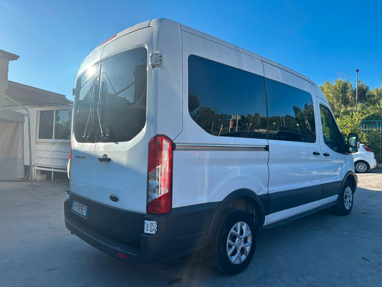 Ford Transit Custom 340 2.0 TDCi 130 PC Combi Trend N1