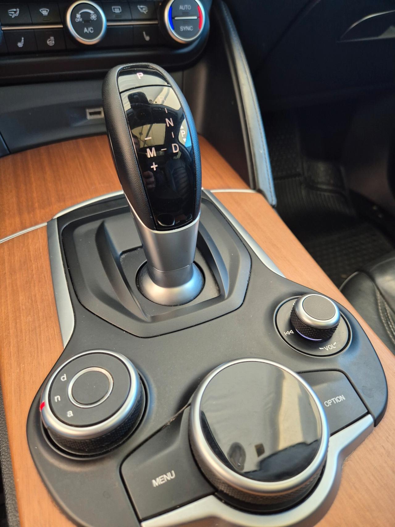 Alfa Romeo Stelvio 2.2 Turbodiesel 210 CV AT8 Q4 Super