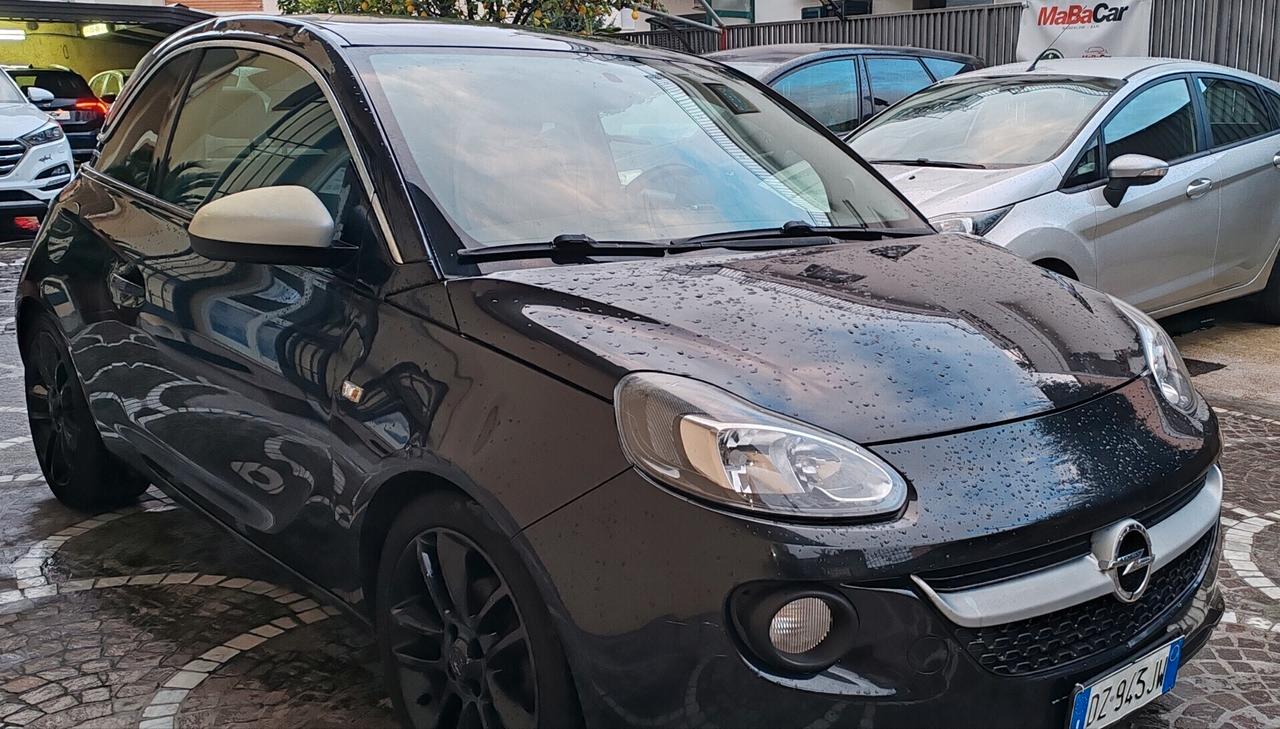 Opel Adam 1.2 70 CV BLACK LINE