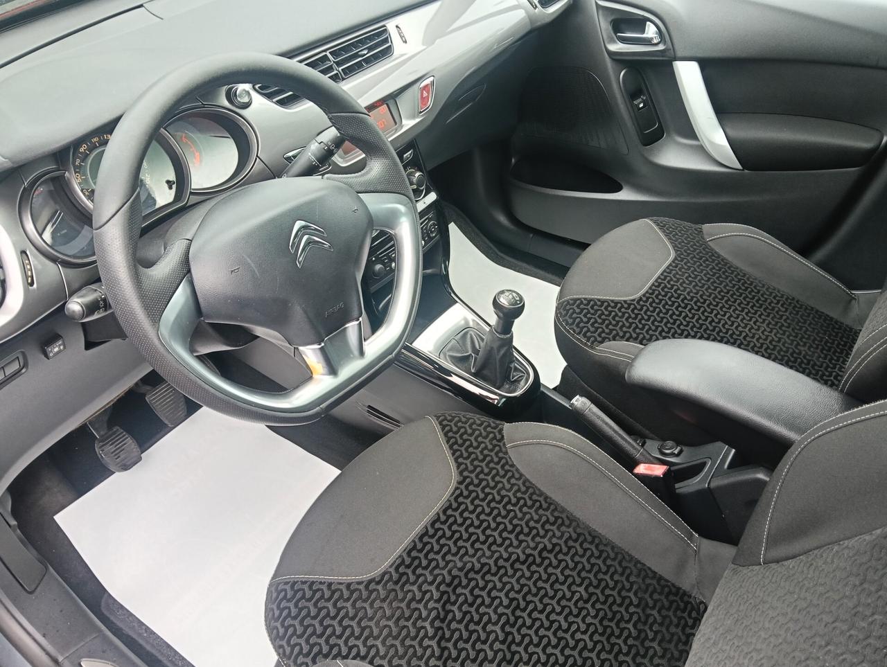 Citroen C3 1.1 Exclusive GPL fino al 2023 uni proprietario