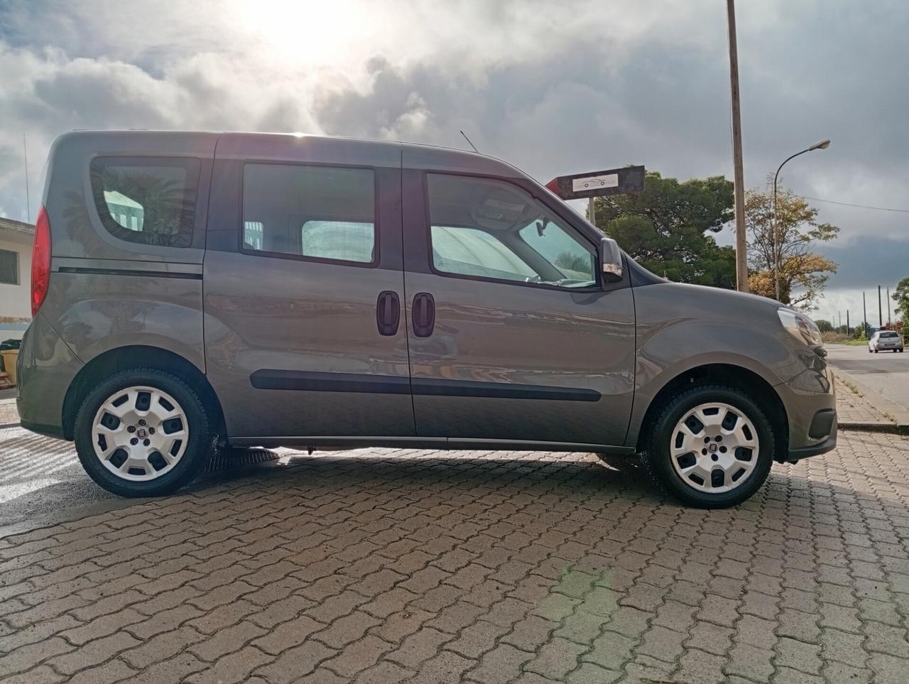 Fiat Doblo Doblò 1.4 T-Jet 16V Natural Power Lounge