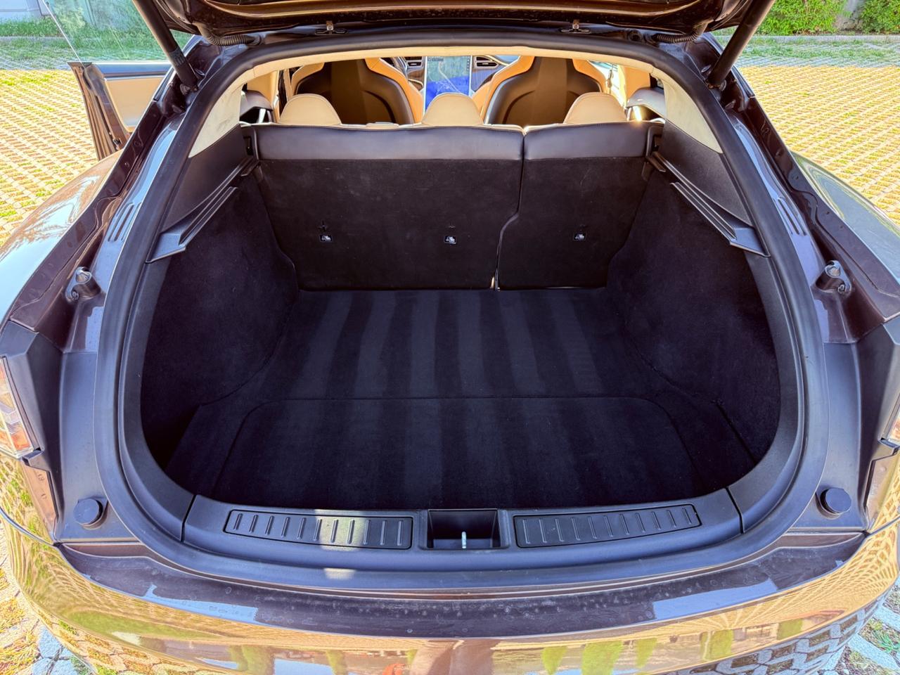 Tesla Model S 85 ,,RICARICA GRATIS A VITA”