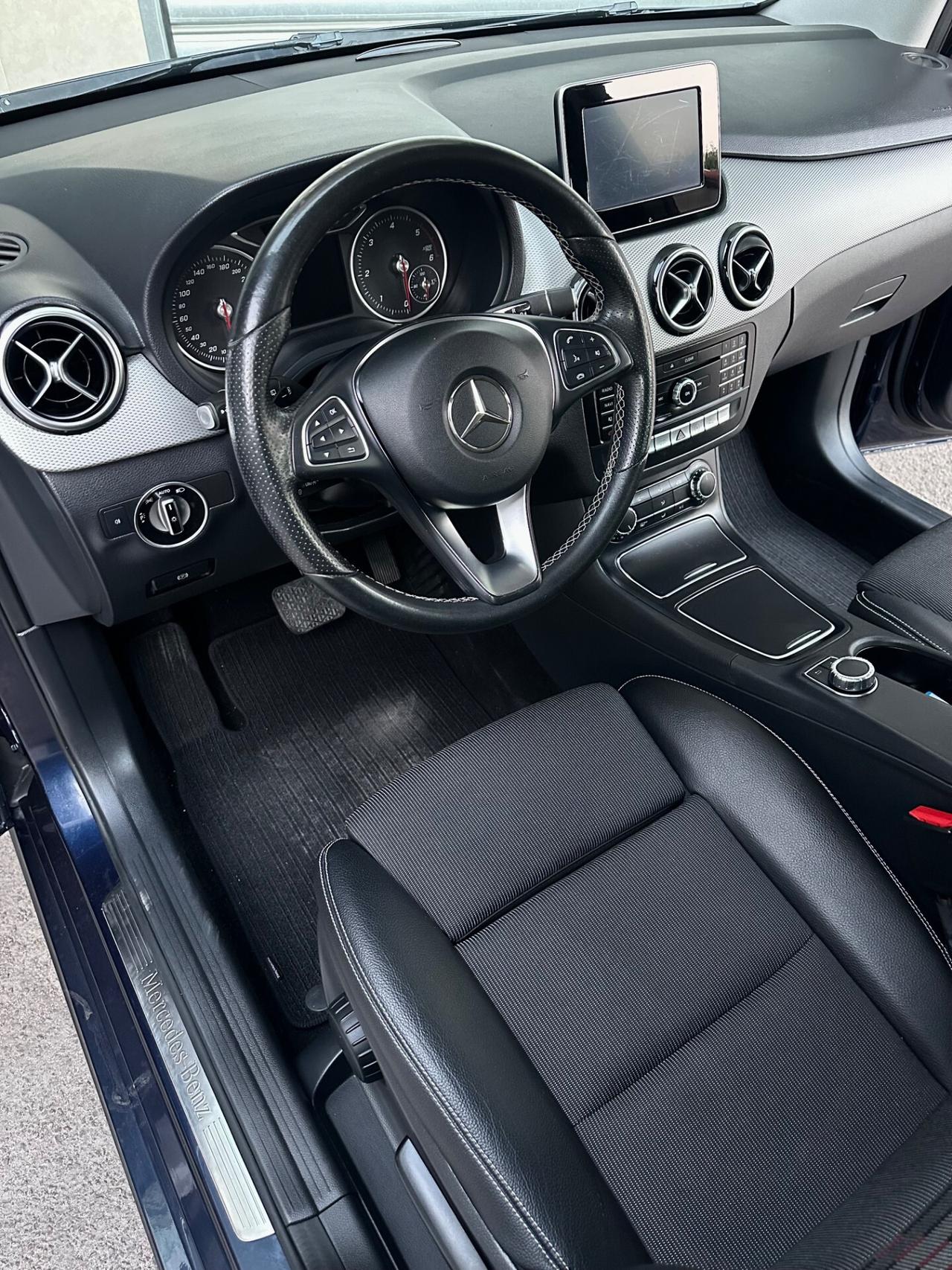 Mercedes-Benz B 180d 1.5 109cv Automatic Premium