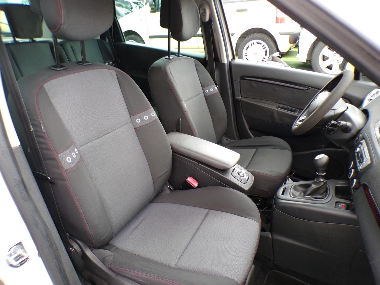 Renault Scenic XMod 1.5 dCi 110CV EDC Live