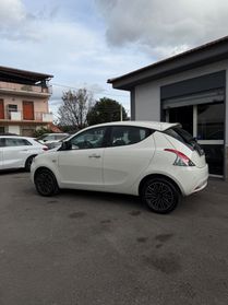 Lancia Ypsilon Hybrid Ecochic