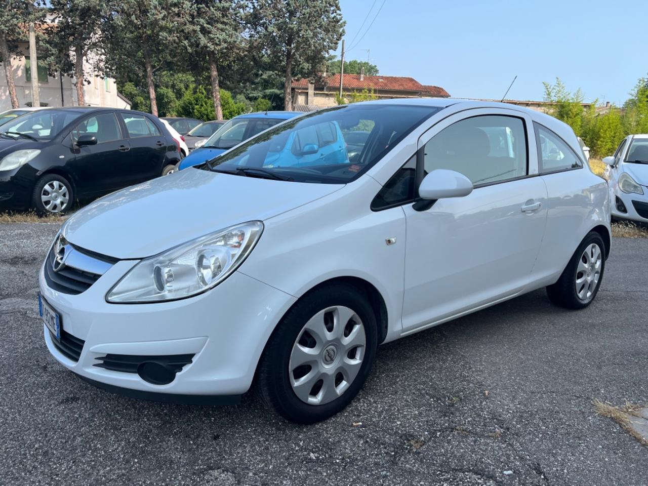 Opel Corsa 1.2 3 porte Club GPL ok neopatentati