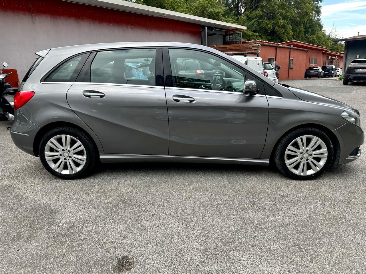 Mercedes-benz B 180 CDI Automatic Pelle Navigazione 101600 Km GARANZIA E PERMUTE