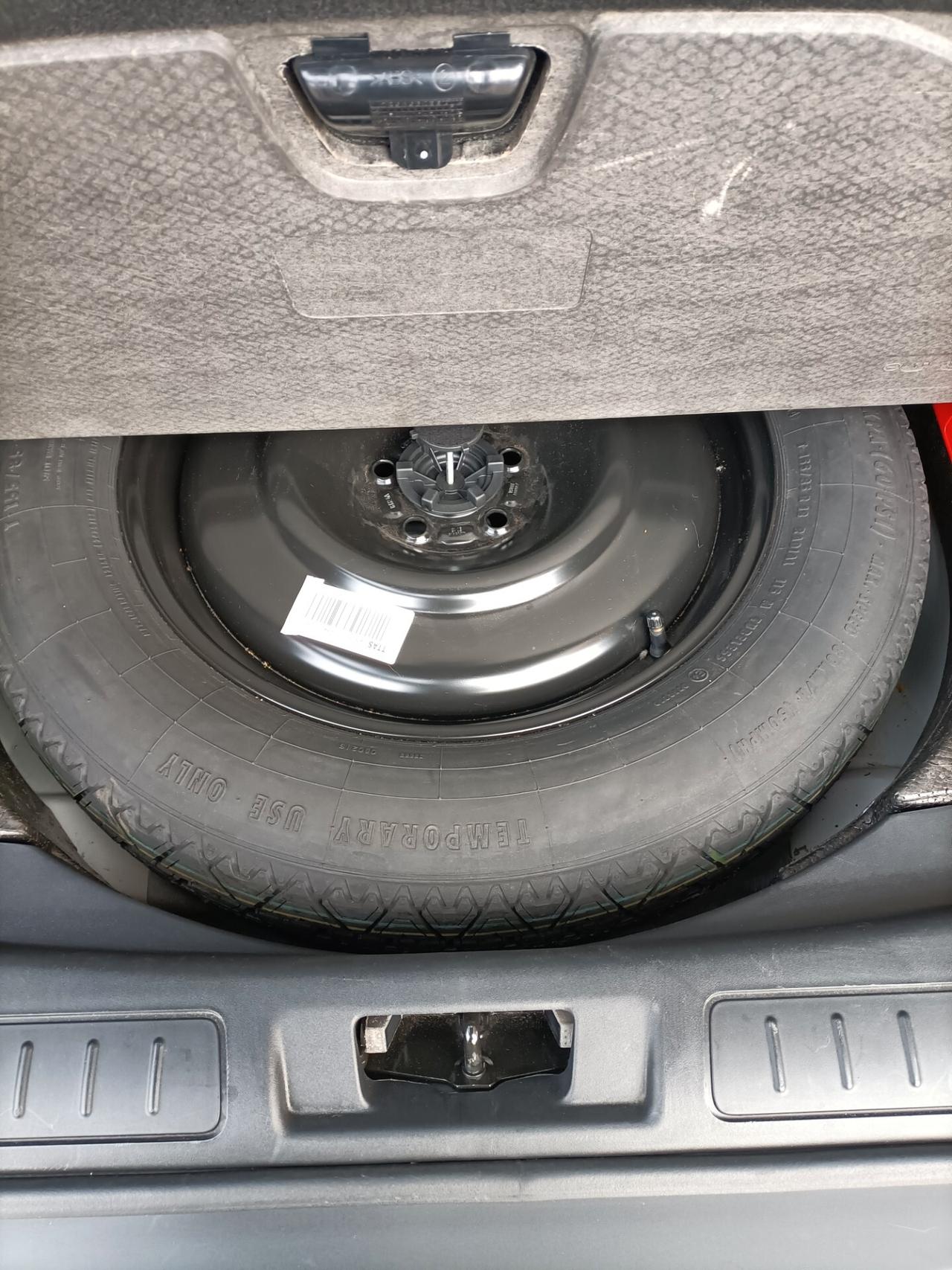 Land Rover Range Evoque 2.2 TD4 5p. Pure