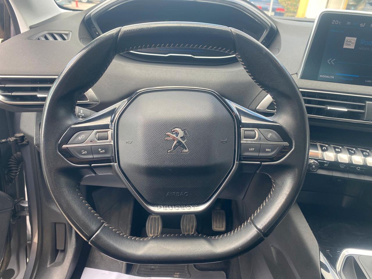 Peugeot 3008 PureTech Turbo 130 CV