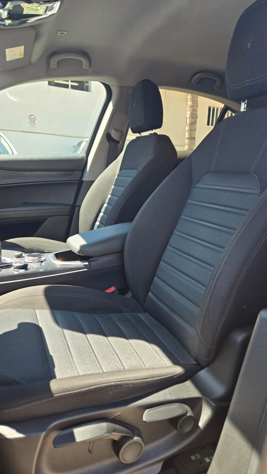 Alfa Romeo Stelvio 2.2 t Business Q4 190V auto Led Uff Italy Nav USB