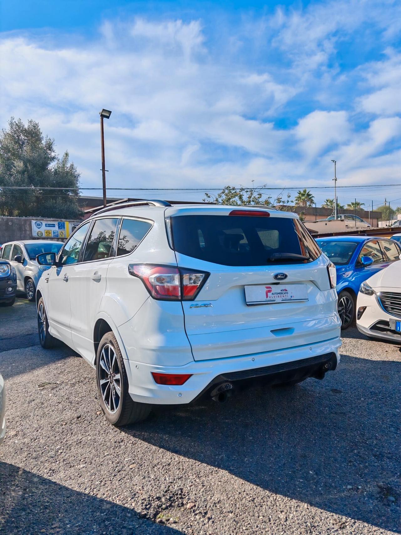 Ford Kuga 1.5 TDCI 120 CV S&S 2WD Powershift ST-Line