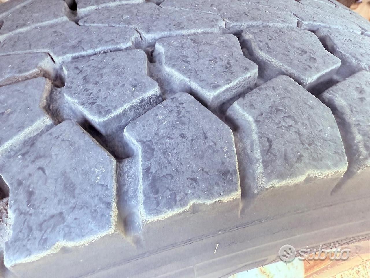 Renault-6 POSTI-PARI AL NUOVO 4O.OOO KM OK PERMUTE