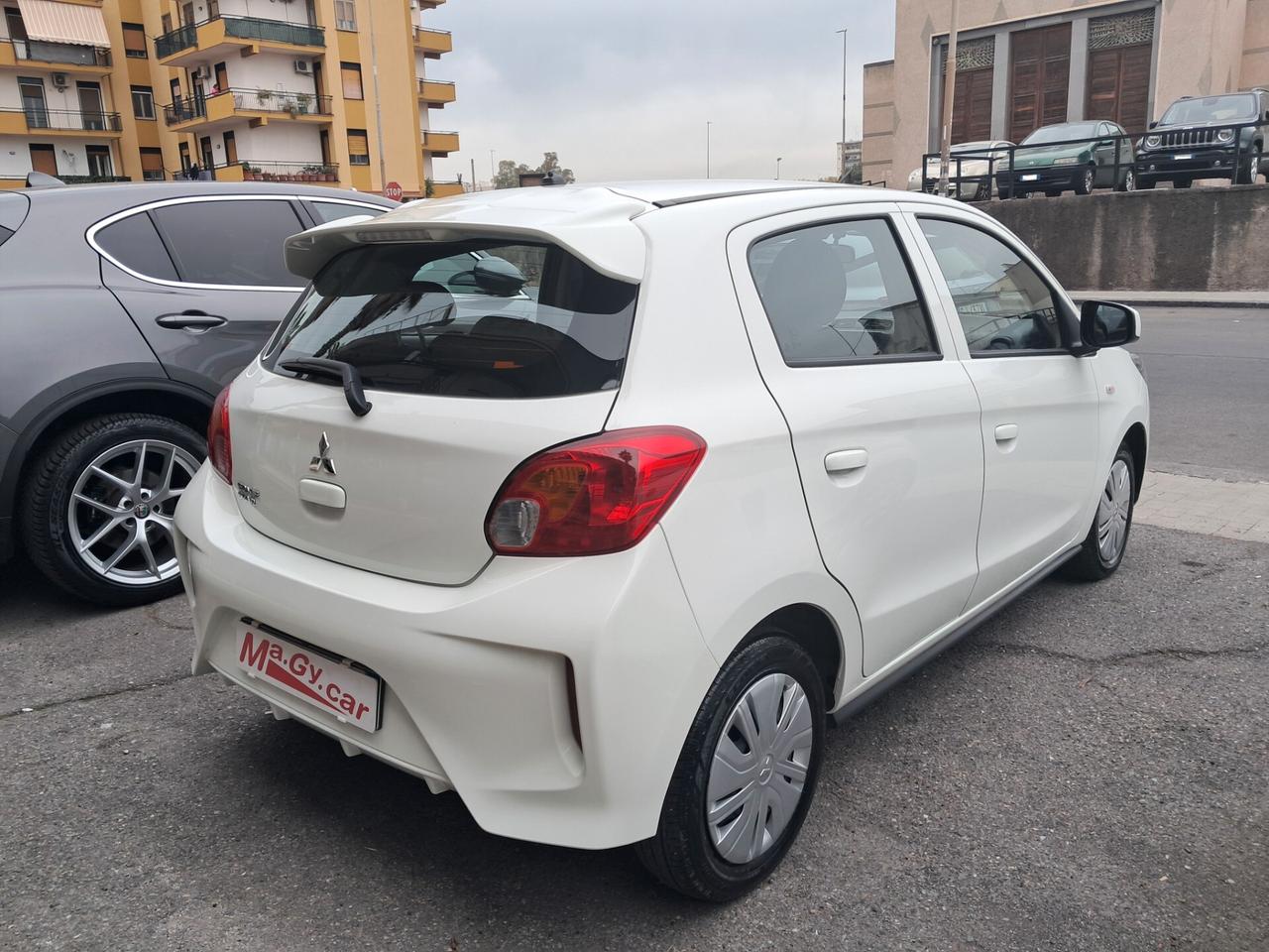 Mitsubishi Space Star 1.2 71 cv Invite SDA