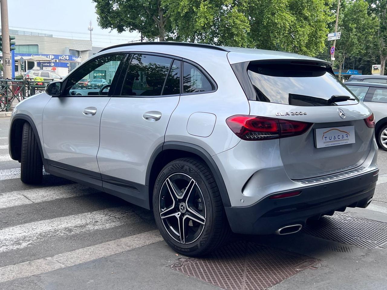 Mercedes-Benz GLA 200 Premium 200D *NIGHT PACK* #5914