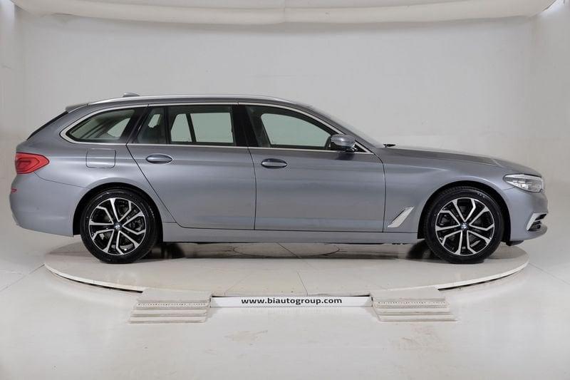 BMW Serie 5 G31 2017 Touring Diese 520d Touring Luxury