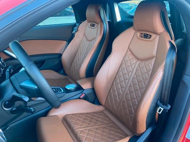 Audi TT Roadster 2.0 TDI ultra Design