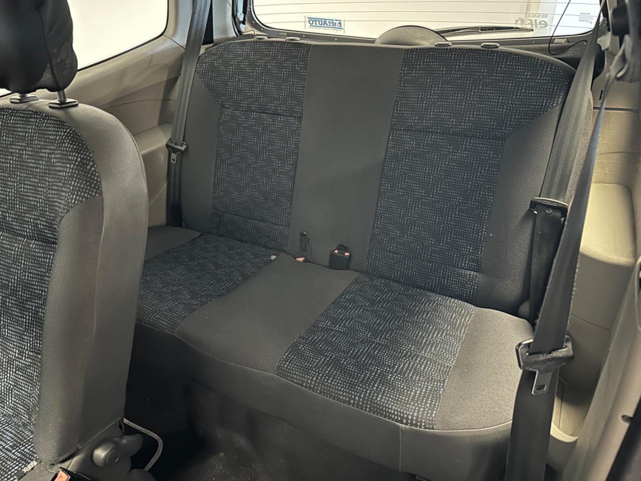 RENAULT TWINGO 1.2 NEOPATENTATI 60CV
