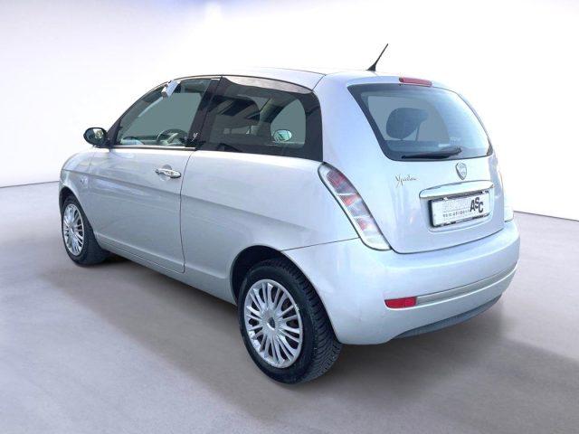 LANCIA Ypsilon 1.2 BENZ 60 CV Argento ADATTA A NEOPATENTATI