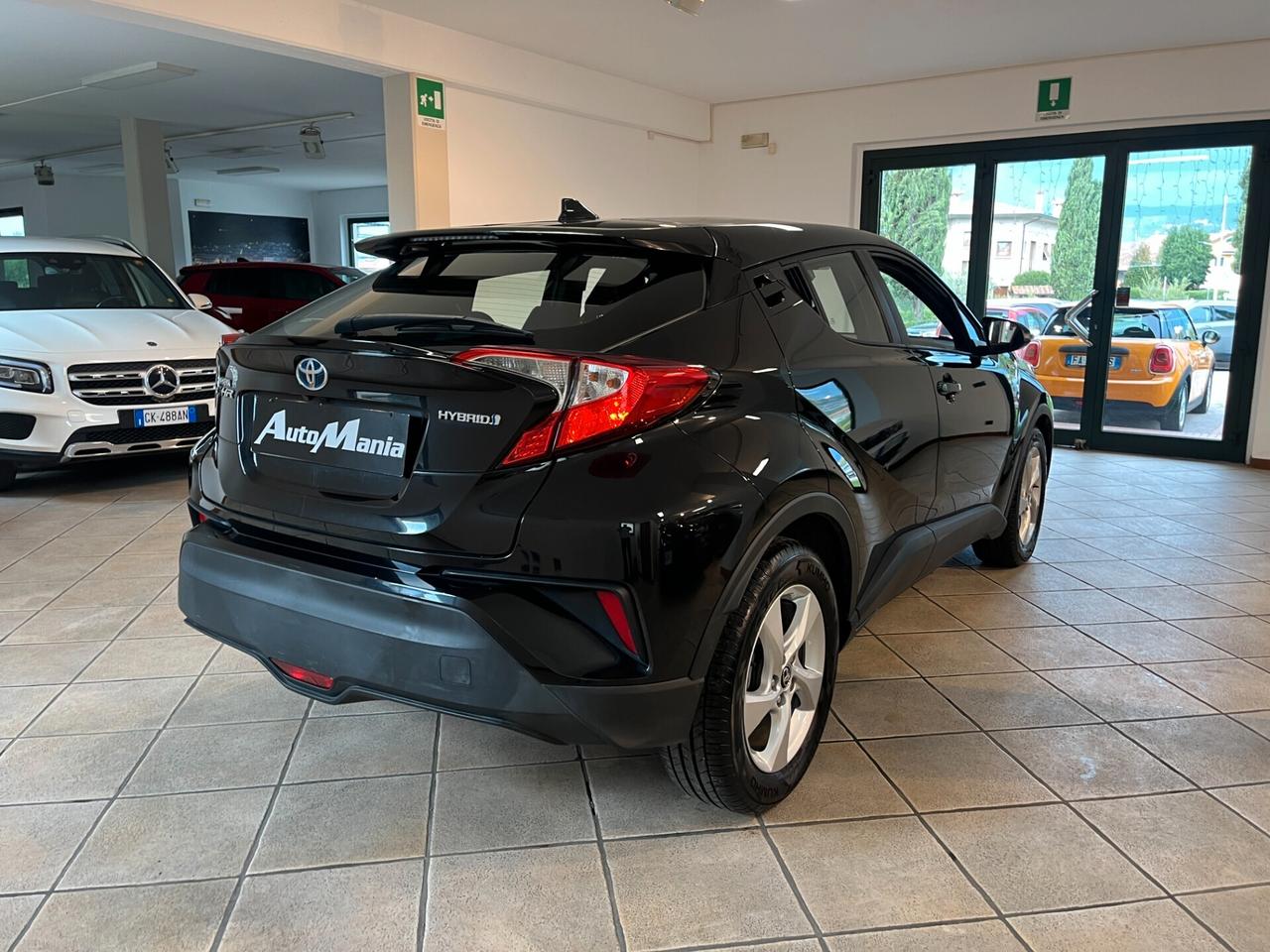 Toyota C-HR 1.8 Hybrid E-CVT Business