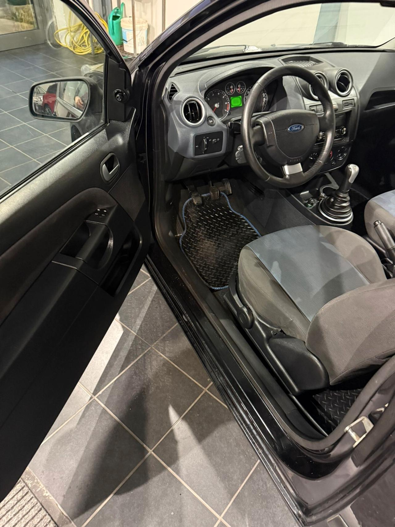 Ford Fiesta 1.2 GPL - NEOPATENTATI