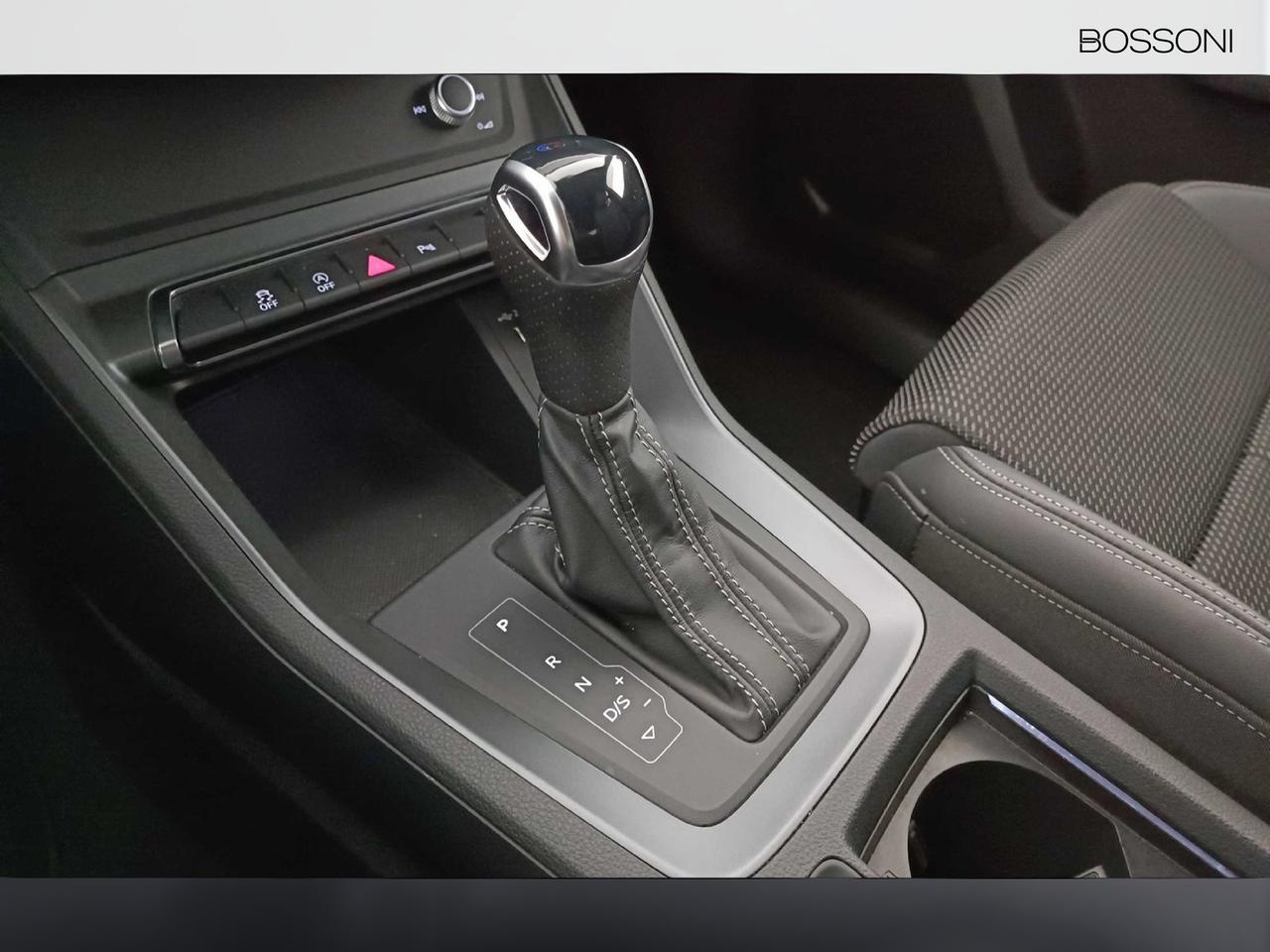 Audi Q3 35 2.0 tdi s line edition s tronic