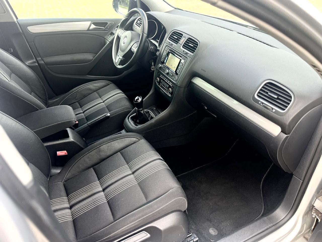 Volkswagen Golf 1.6 TDI(105cv)*NAVI*SEDILRISCALD*SENSORI