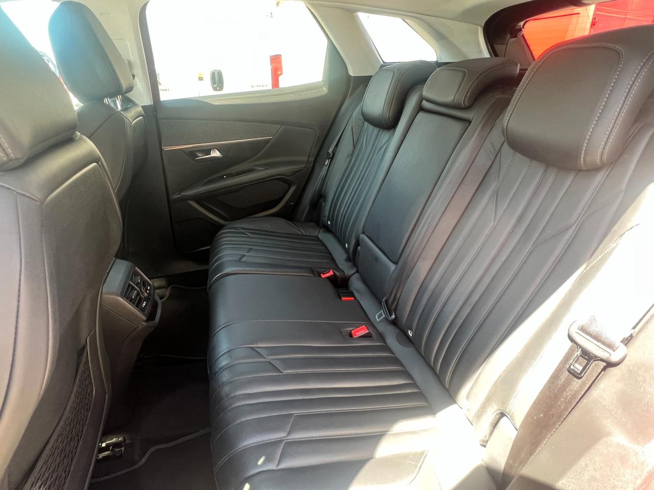 Peugeot 3008 1.5HDi Automatica Pelle Totale