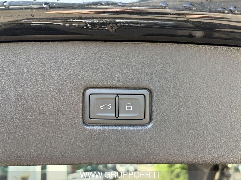 Audi Q5 40 TDI 204 CV quattro S tronic Identity Black
