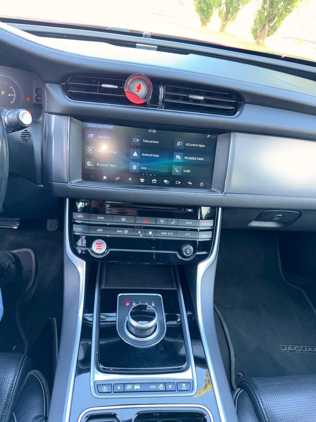 Jaguar XF 2.0D 240 CV AWD R-Sport full pelle tetto