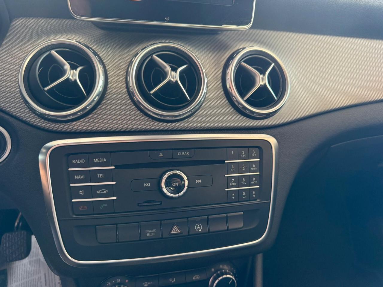 Mercedes-benz GLA 180 d Business