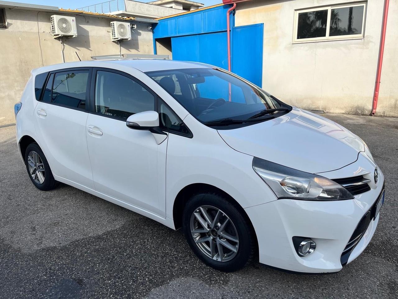 Toyota verso 1.6 D-4D- km 140000-12/2015