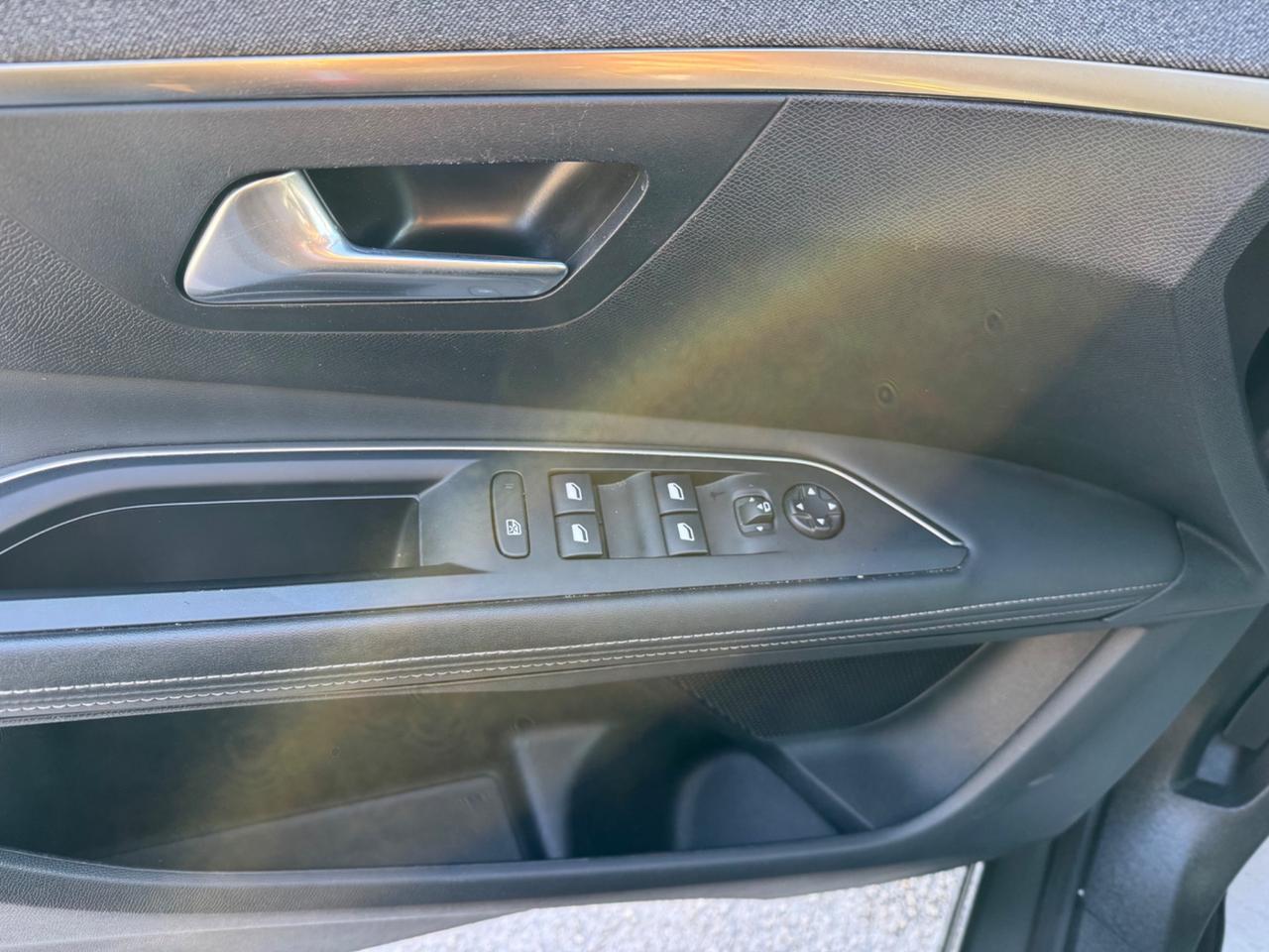 Peugeot 3008 1.5 HDi 130 S&S Allure automatica garanzia