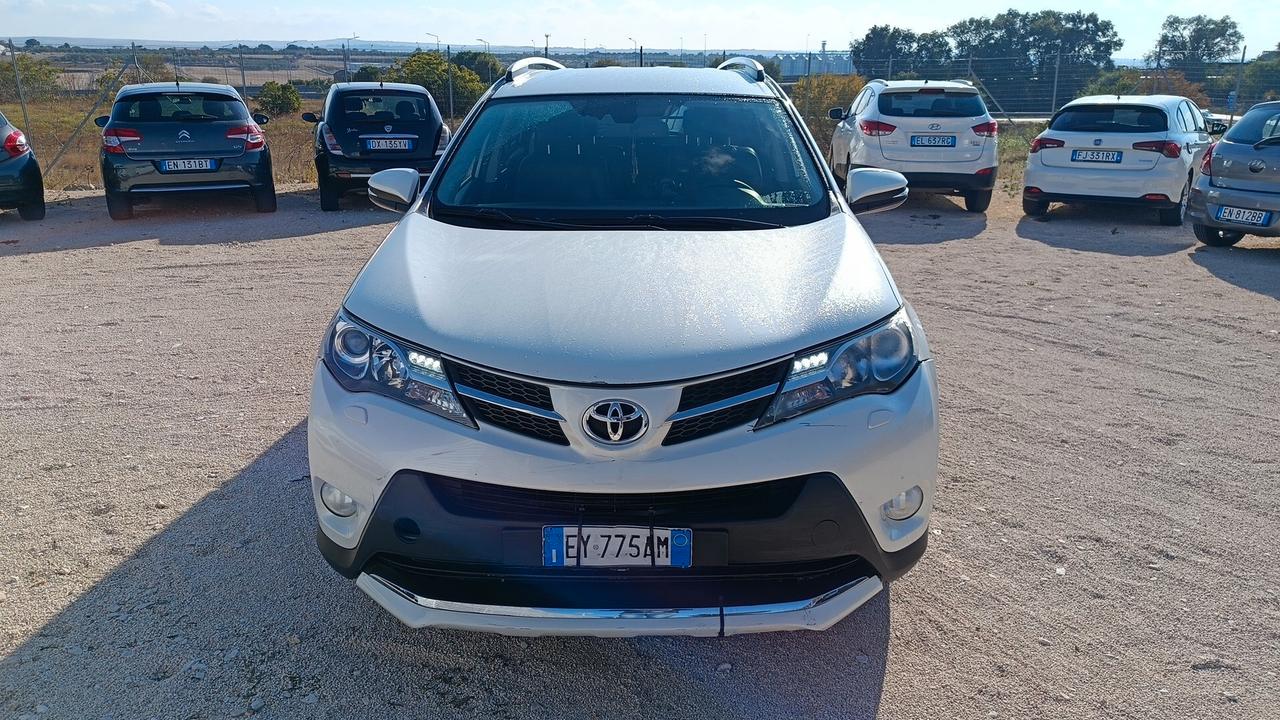 Toyota RAV 4 RAV4 2.0 D-4D 4WD Style White Ed.