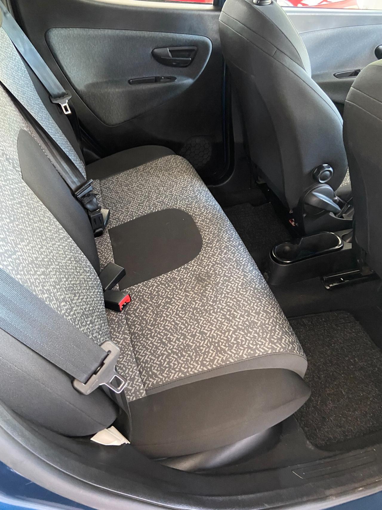 Lancia Ypsilon 1.0 FireFly 5 porte S&S Hybrid UnYca