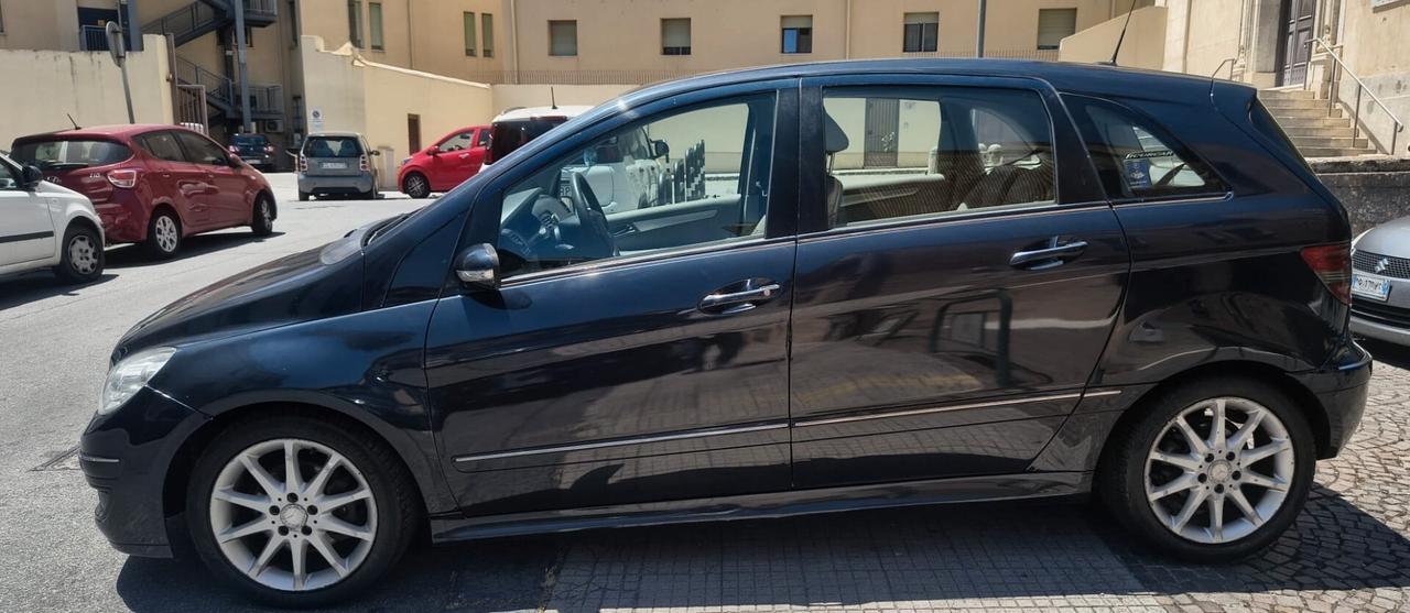 Mercedes-benz B 200 CDI Chrome
