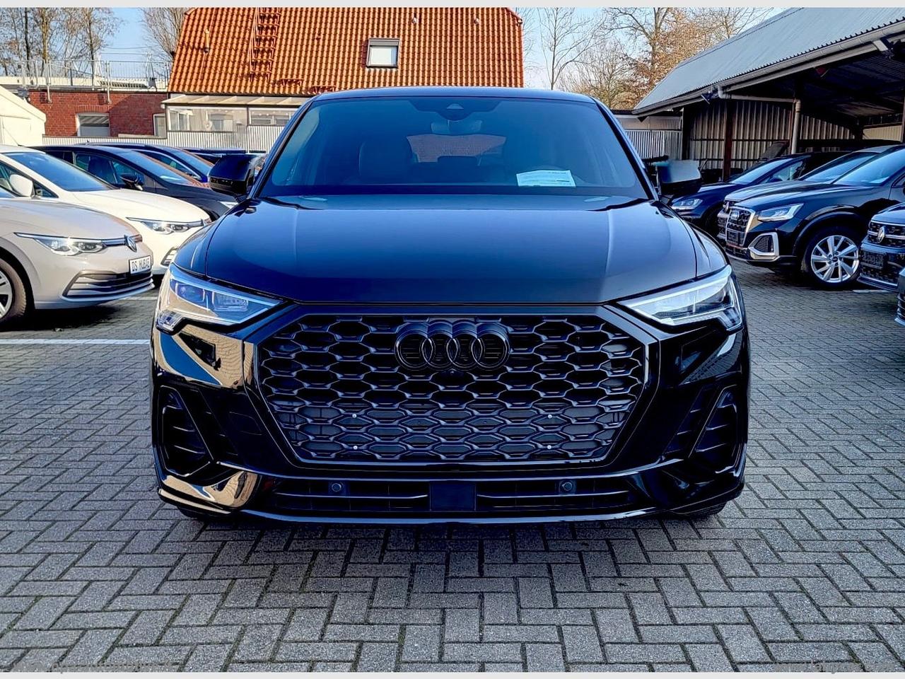 AUDI Q3 SPORTBACK 2.0TDI S-line NAVI FULL LED RETROCAMERA 360