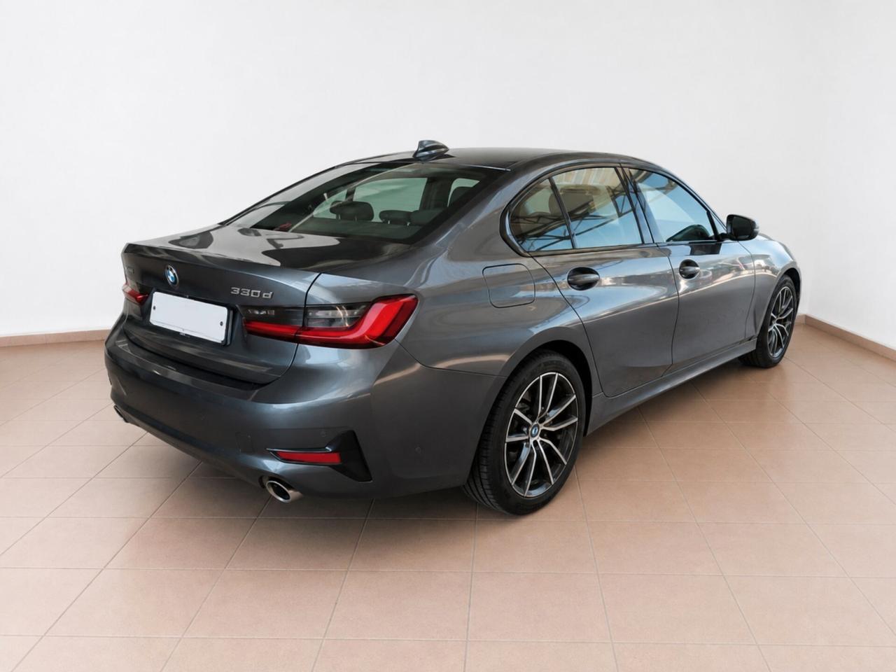 ---IN ARRIVO---Bmw 320 320d 48V xDrive Sport