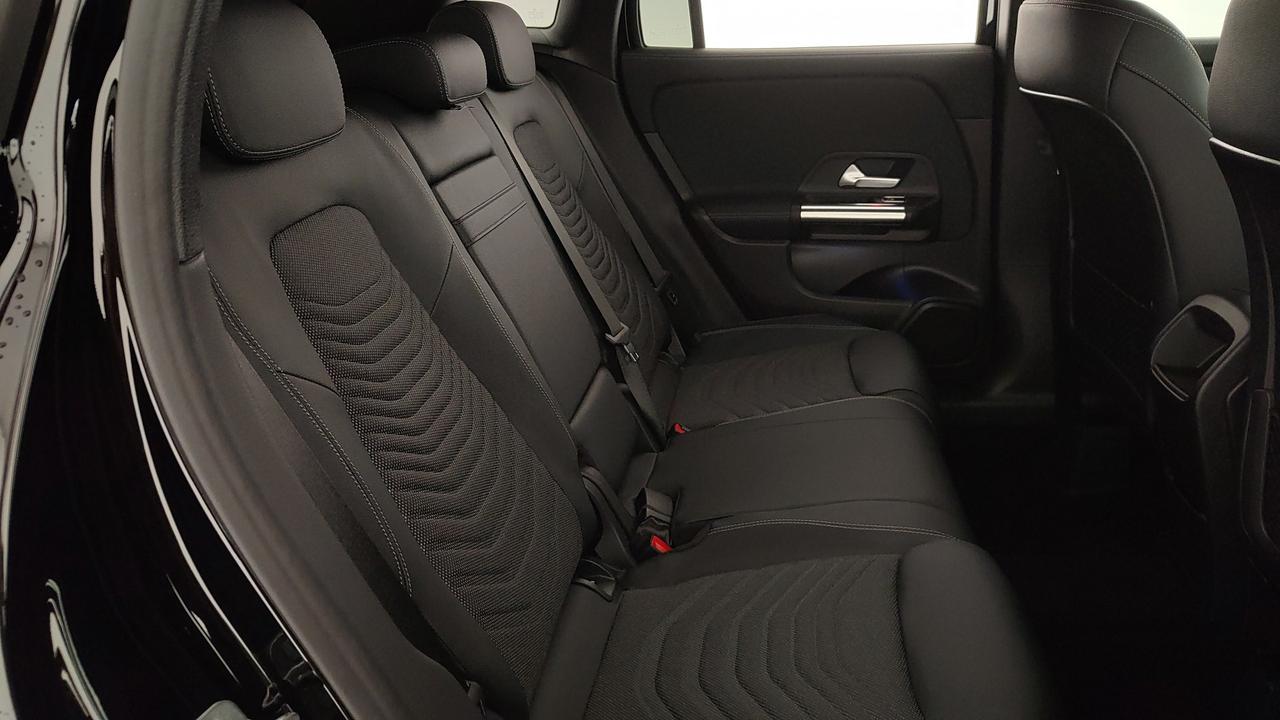 Mercedes-Benz GLA 200 d automatic