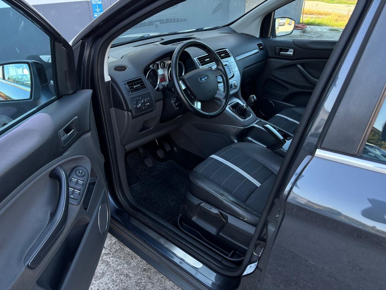 Ford Kuga 2.0 TDCi 4x4. Garanzia. Neopatentati