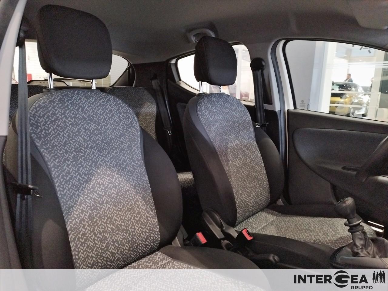 LANCIA Ypsilon 1.0 firefly hybrid Silver s&s 70cv