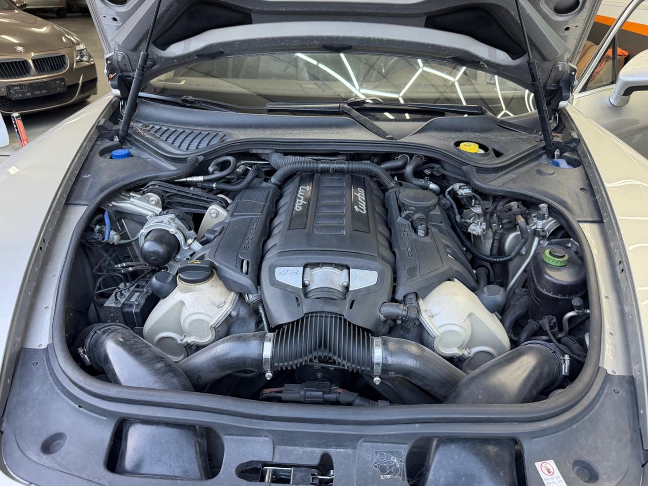 Porsche Panamera 4.8 Turbo BOOK SERVICE