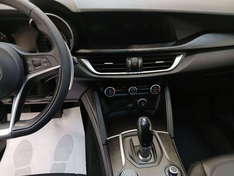 Alfa Romeo Stelvio 2.2 t Executive Q4 210cv auto